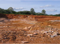 Mbomba : carrière de calcaire à Mokeco (Ouesso) 